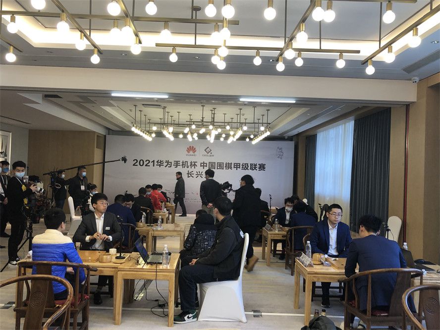 国米与布鲁日达成转会协议，固定转会费700万欧加附加条款。